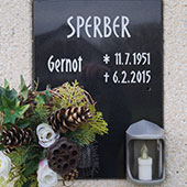 Urnennischen und Urnenstelen