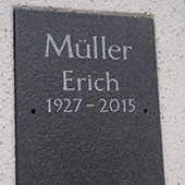 Urnennischen und Urnenstelen