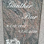 Urnennischen und Urnenstelen